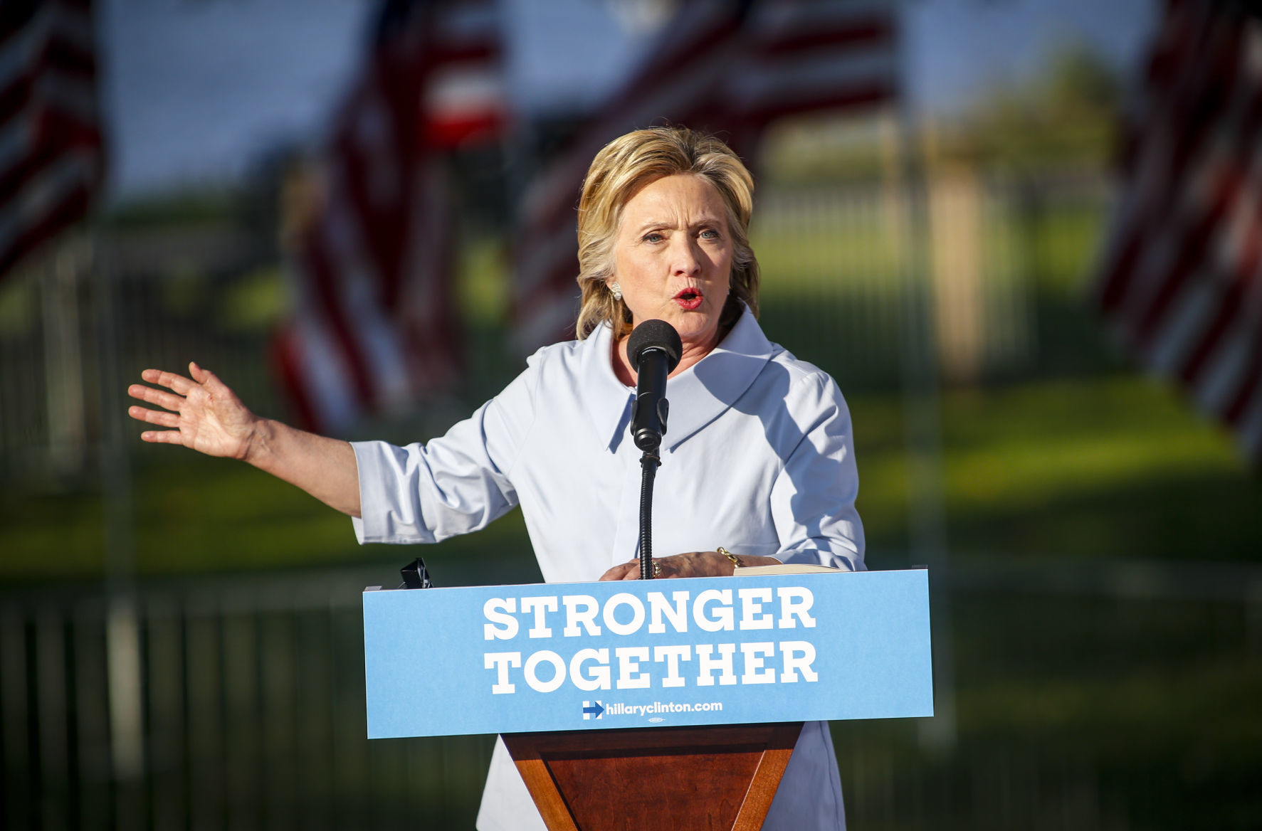 090516-HILLARY-CLINTON-004.jpg